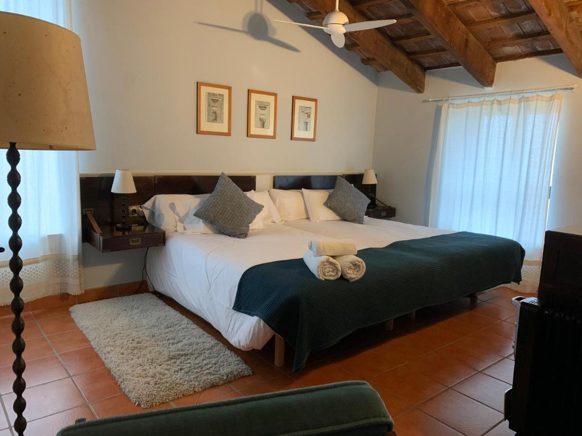 Tiana Can Ballus Bed&Breakfast מראה חיצוני תמונה