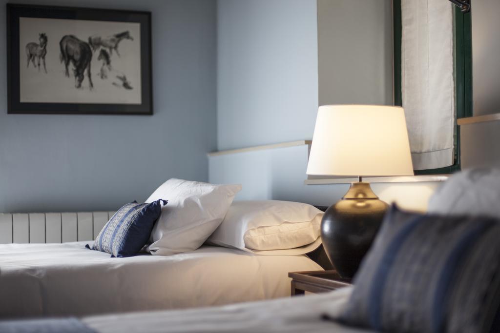Tiana Can Ballus Bed&Breakfast חדר תמונה